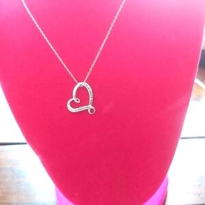 *LOVE * SILVER HEART NECKLACE/ Boxed{rings}